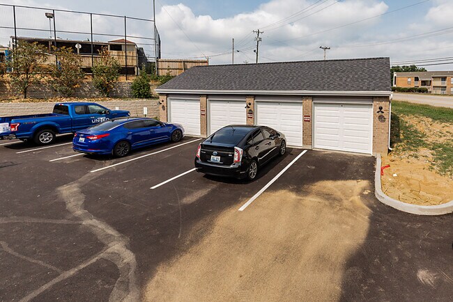 Building Photo - 2319 Anderson Rd