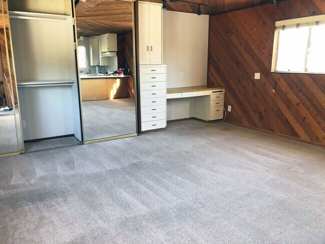 Building Photo - 5830 Appian Way