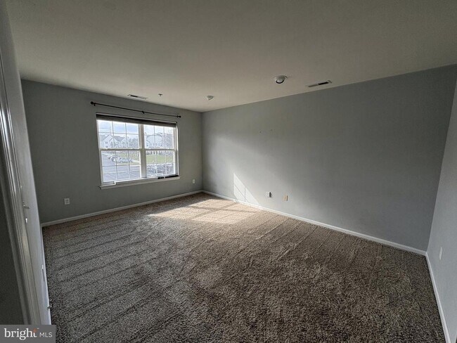 Building Photo - 172 Wrangler Ct