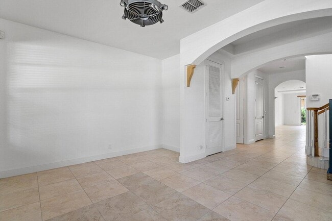 Building Photo - 811 S Federal Hwy