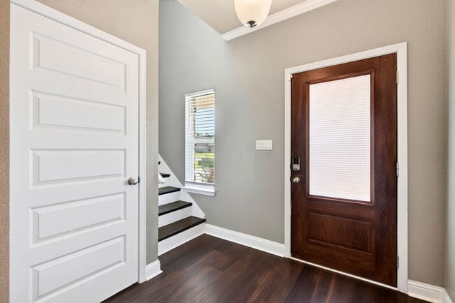 Building Photo - 10557 Sweet Bay Dr