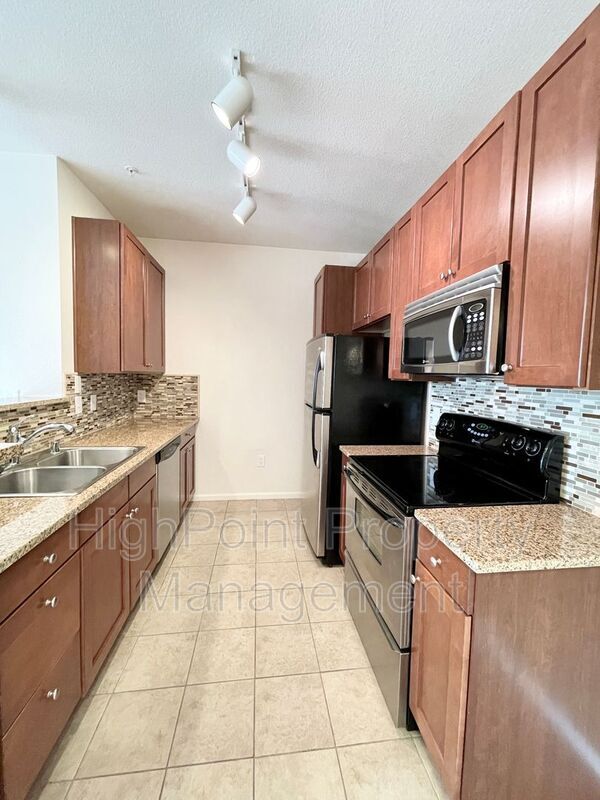 Building Photo - 3045 Blue Sky Cir