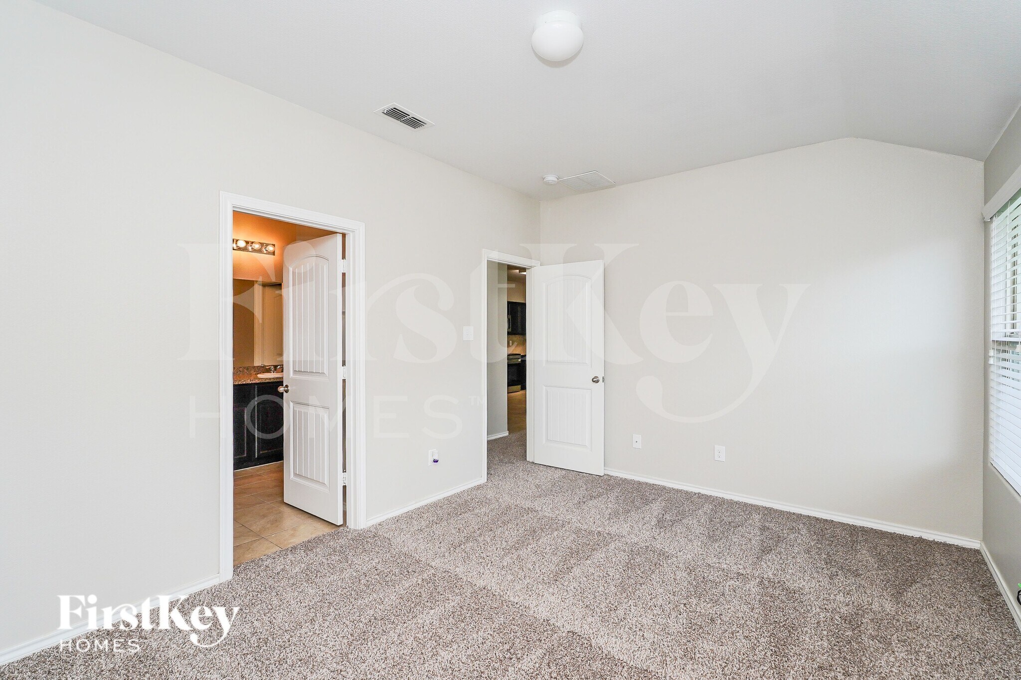 Building Photo - 303 Preakness Ln