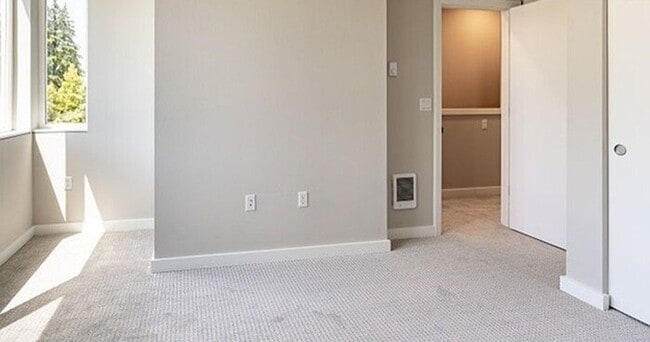 Building Photo - Brand New Pinehurst Home with Hardwood Floors & Easy I-5 Access