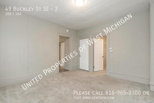 Building Photo - Available Now | 2 Bed, 1 Bath Upper Level ...