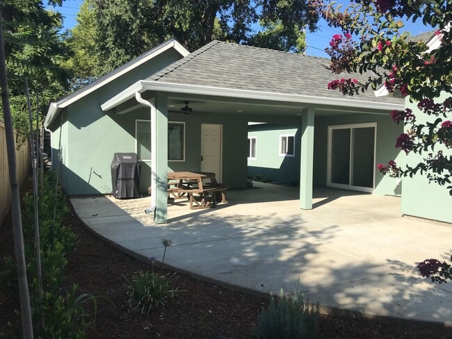 Building Photo - 0721 - 1319/1321 Normal Ave