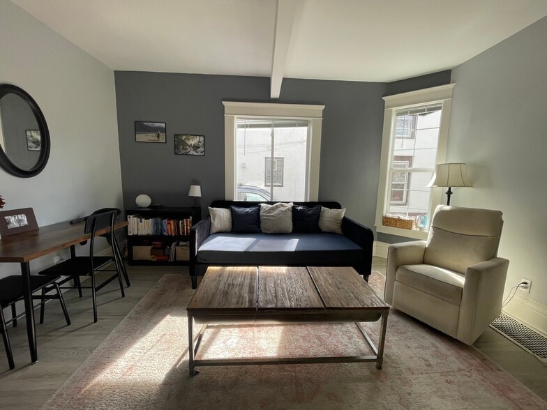 Living Room - 641 Fillmore St NE