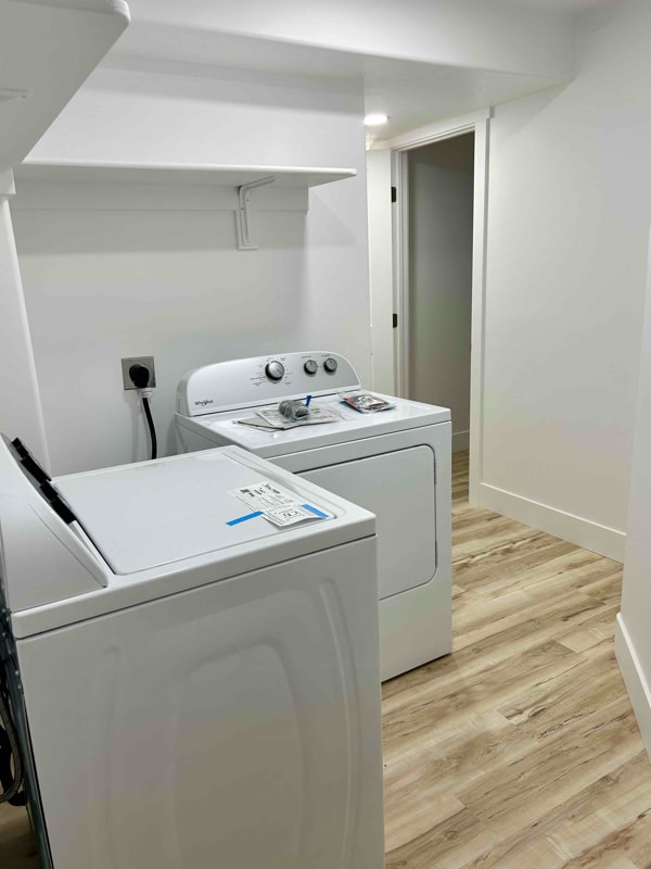 Building Photo - 1313 W Caine Dr