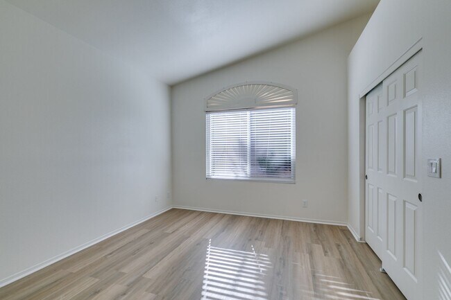 Building Photo - SUMMERLIN BEAUTY*UPGRADED*COMMUNITY POOL*3 BEDROOMS*STAINLESS STEEL APPLIANCES*