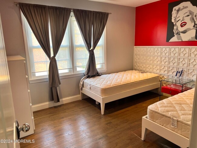 Building Photo - 80 Cooper Ave