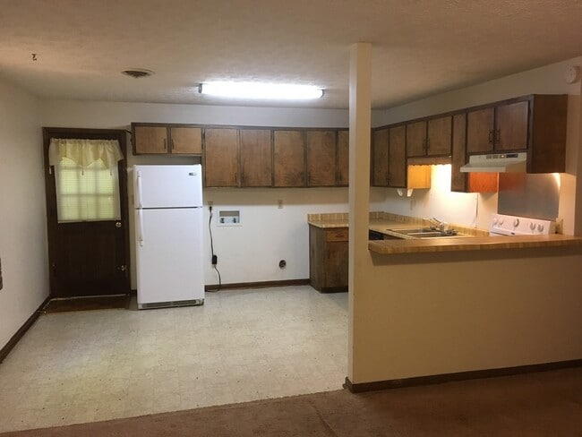 Building Photo - 117-117 Bayberry Ct