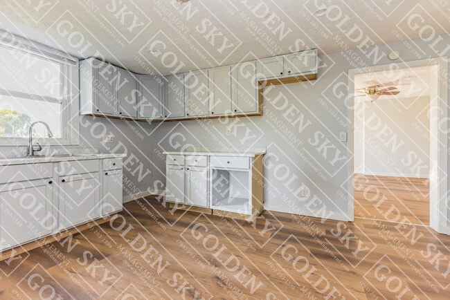 Building Photo - 1212 S Franklin St