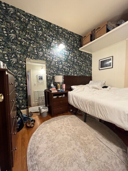 Building Photo - 521 Beacon St