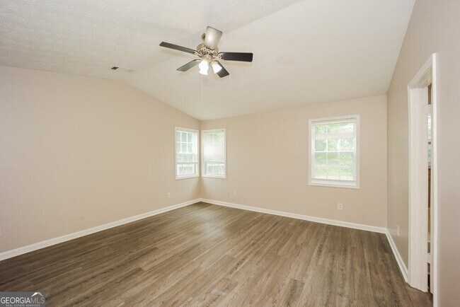 Building Photo - 5818 Mistyview Dr