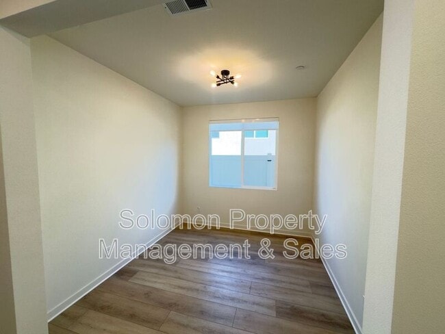 Building Photo - 35245 Orchard Trails