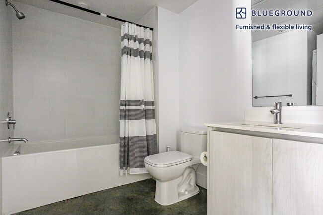 Building Photo - 3838 Dunn Dr