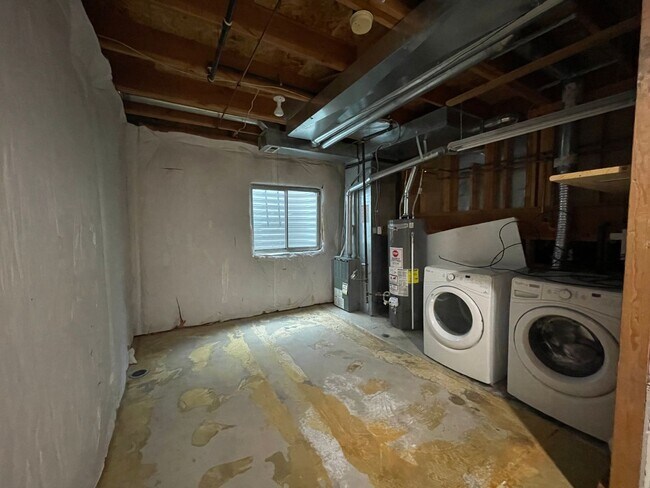 Building Photo - Lovely 3 Bed/2 Bath in Westminster! Available June