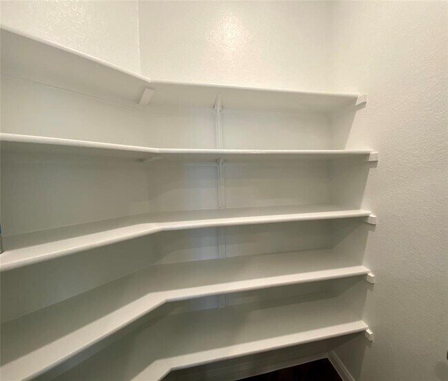 Building Photo - 230 Cherry Laurel Ln