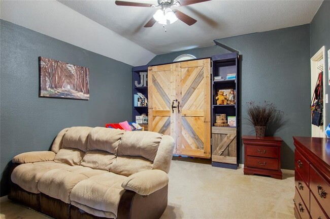 Building Photo - 4339 S Vineyard Mdw Ln