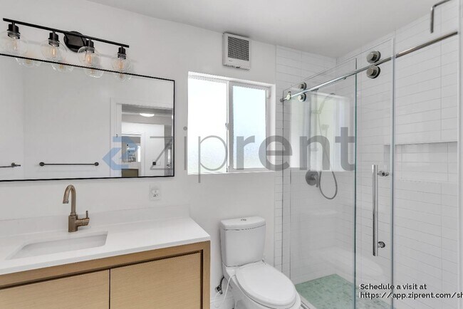 Building Photo - 1312 Carlton Ave