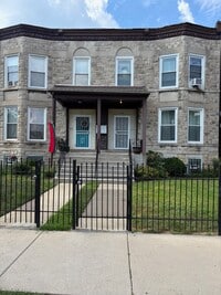 Building Photo - 524 W 78th St