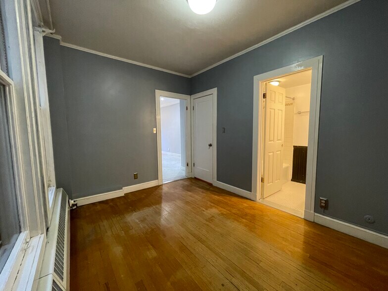 Bedroom - 29 S State St