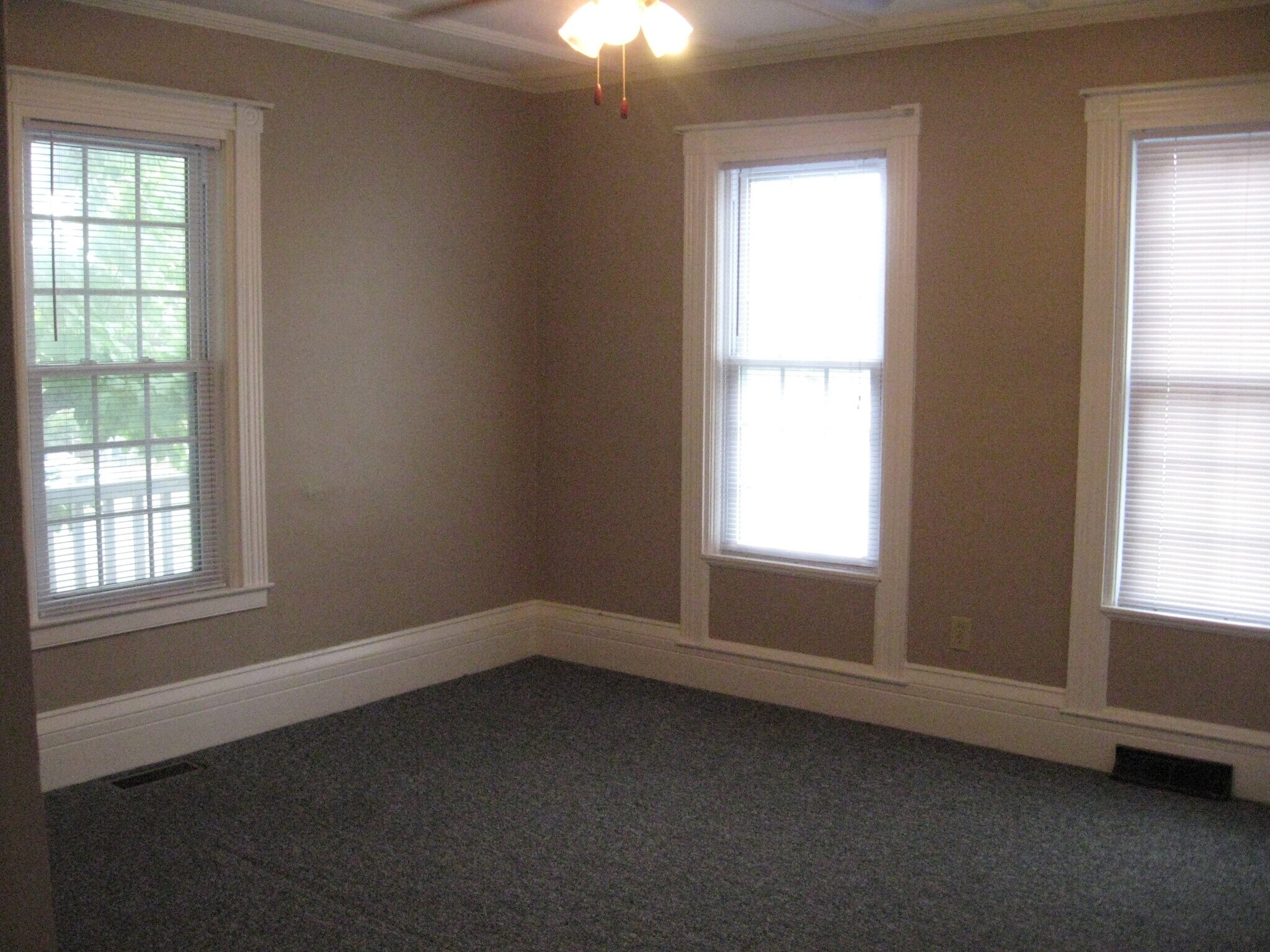bedroom - 51 Stage St