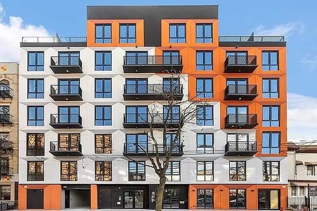 Building Photo - Hoe Avenue