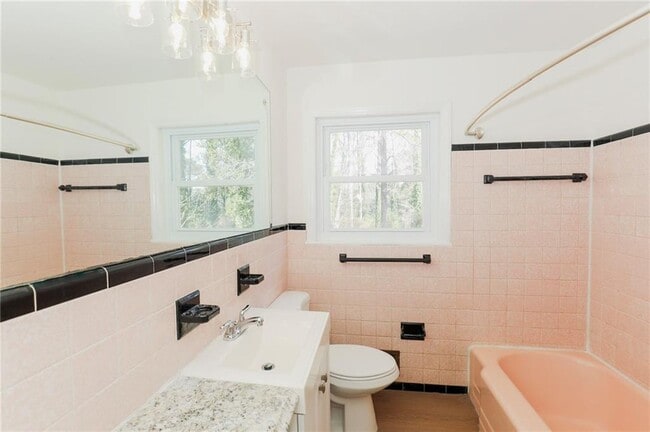 Building Photo - 2332 Miriam Ln