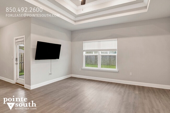 Building Photo - 390 Gemini St