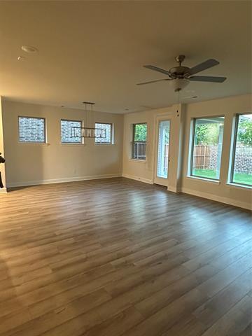 Building Photo - 205 Texas Red Ln