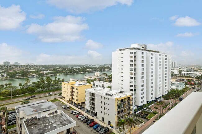 Building Photo - 6423 Collins Ave