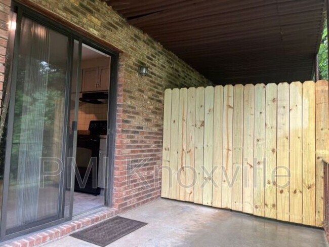 Building Photo - 4818 Cannon Ridge Dr