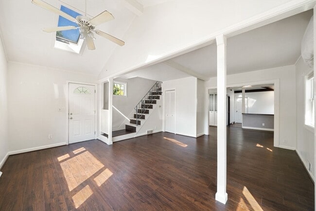 Building Photo - 42 Pinehurst Ave