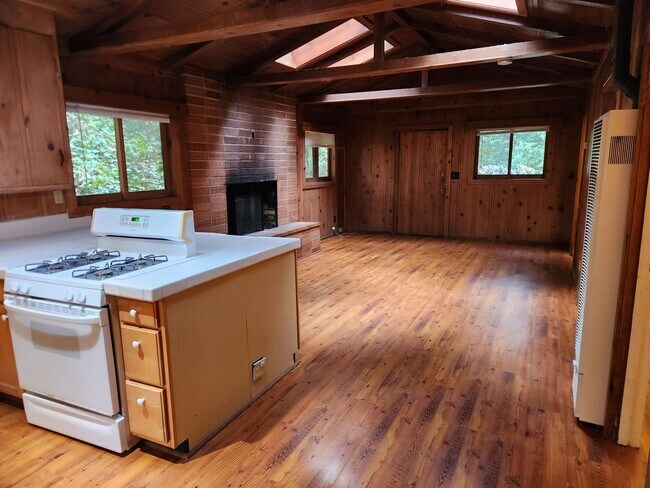 Building Photo - 11075 Dell Ave