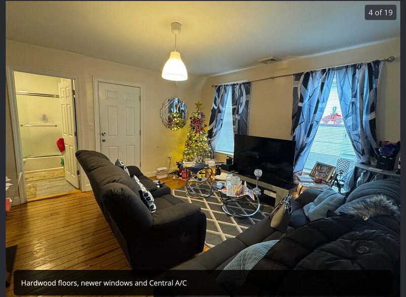 Building Photo - 30 Adams St