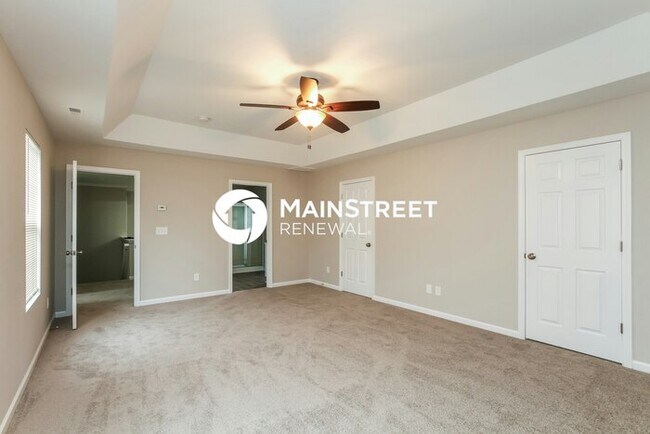 Building Photo - 4 Bedroom Pet-Friendly Home in Huntersville, NC with Main Street Renewal