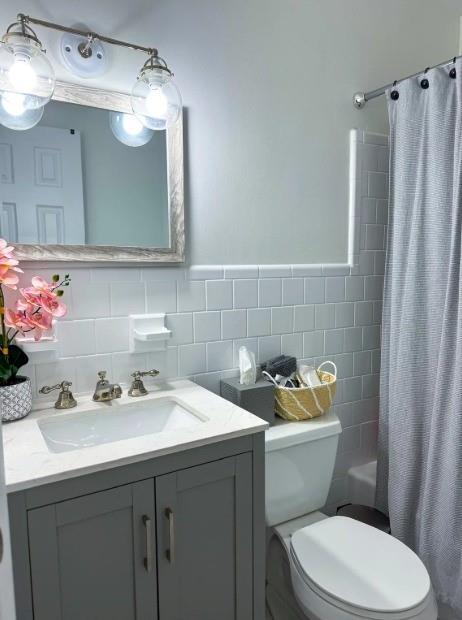 Building Photo - 3300 N 67th Ave