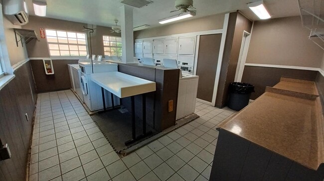 Building Photo - 280 Ulster Ln