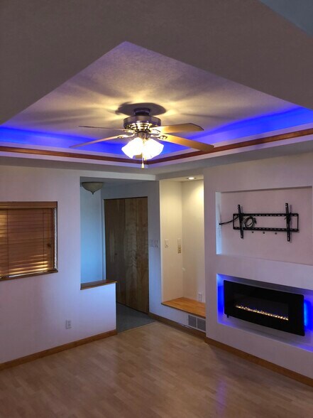 Building Photo - 2309 Wellington St