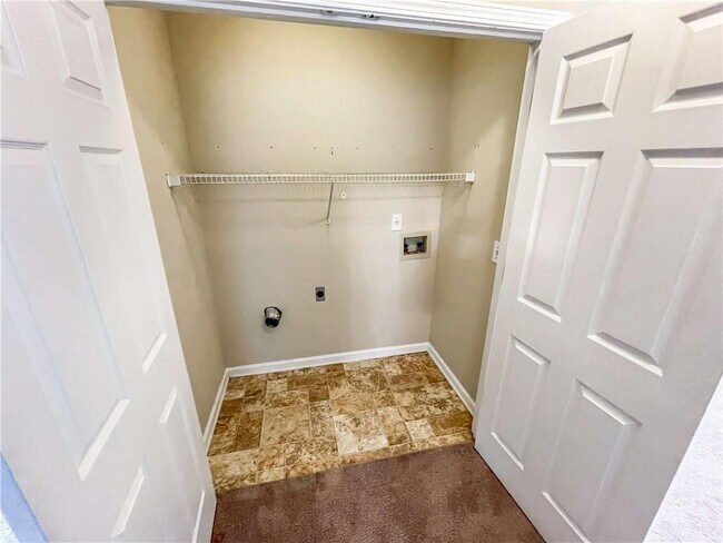 Building Photo - 1598 Brentwood Dr