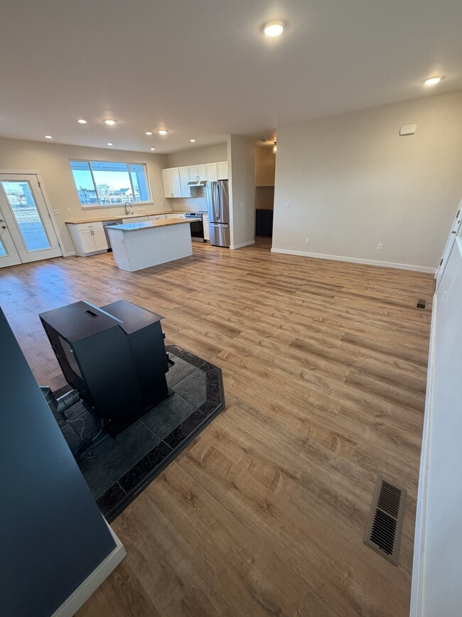 Building Photo - 4280 NE Alexander Way