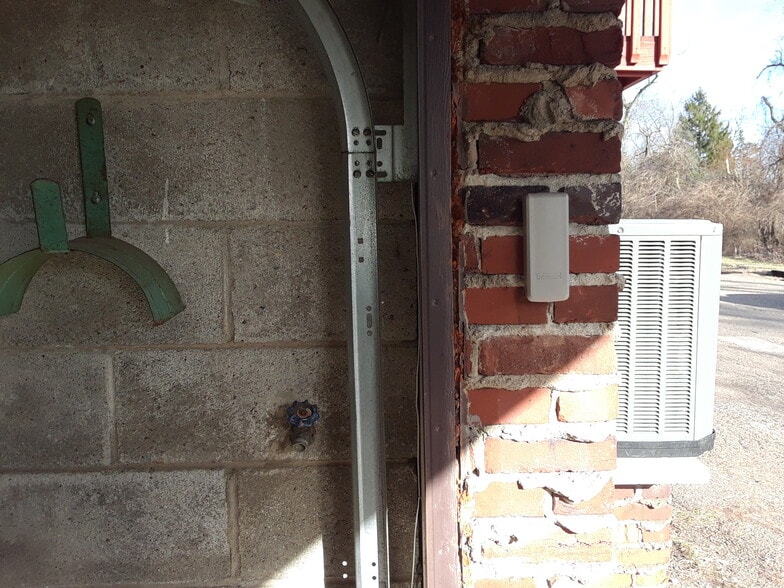 Automatic garage door opener key pad - 3812 Lebanon Church Rd