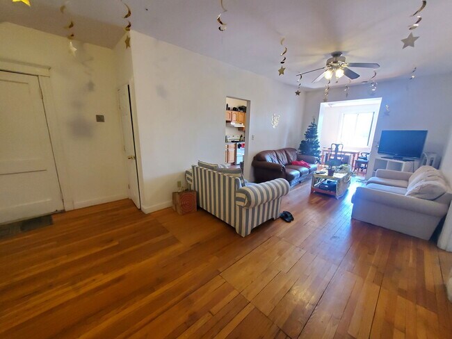 Building Photo - 41 Egremont Rd