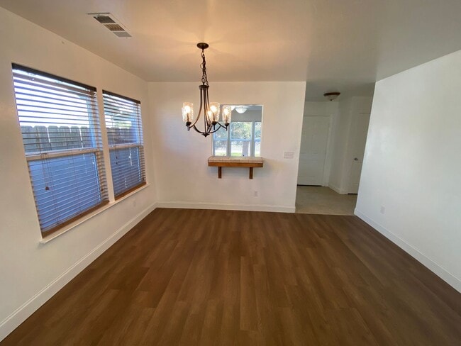 Building Photo - Spacious Exeter Home coming soon!