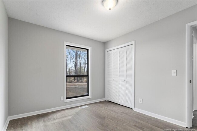 Building Photo - 7005 Pantego Dr