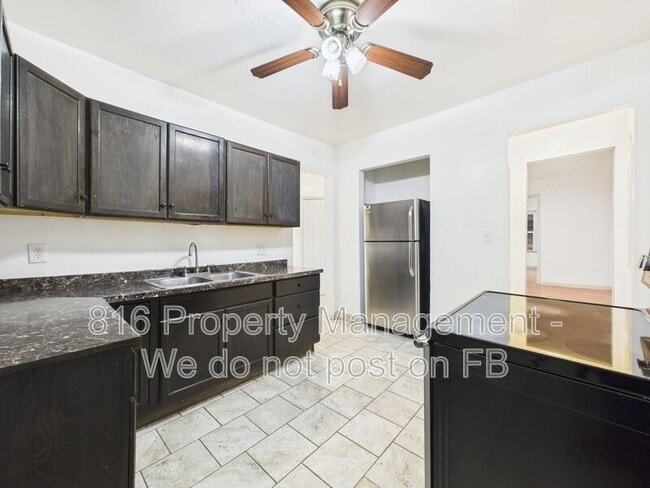 Building Photo - 2710 Park Ave