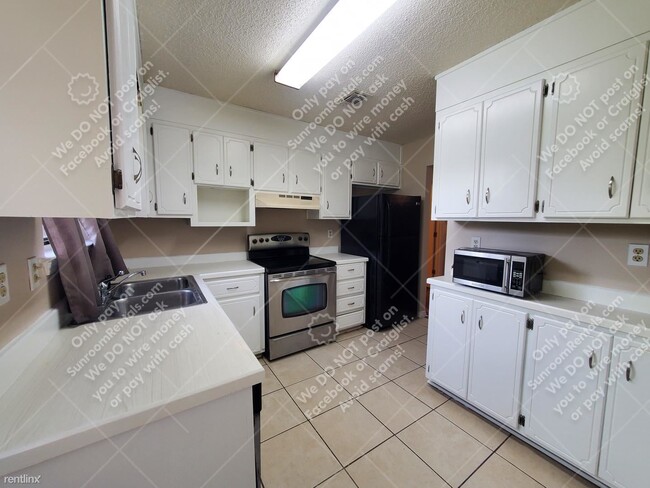 Building Photo - 3 br, 2 bath House - 4700 Tradewinds Dr