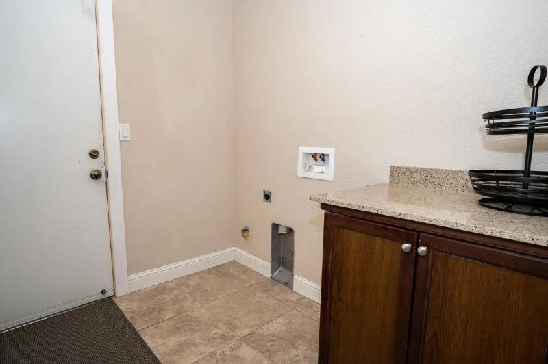 Building Photo - 7269 W Robinwood Ln