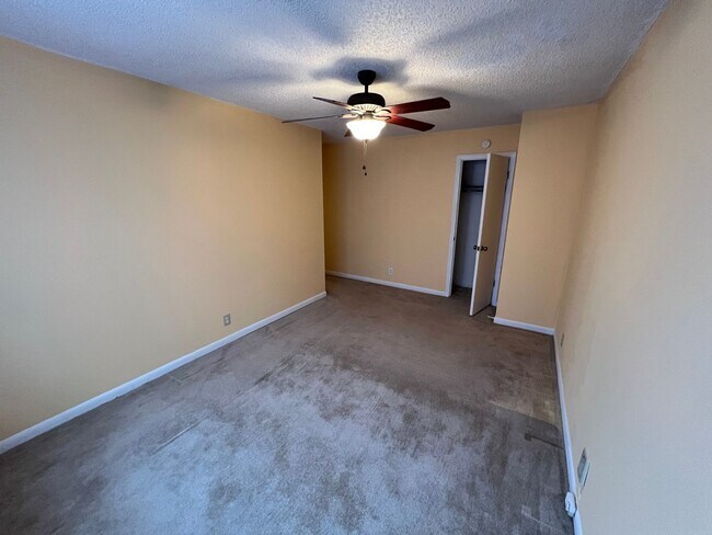 Building Photo - Old Hickory / Nolensville Rd 3bed 2.5 bath